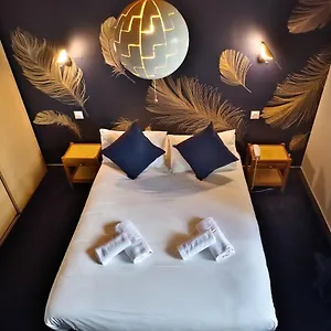 Logis Le Prieuré Hotel